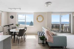 Bright Beachside Escape at The Entrance