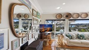 La Gratitude - Short Walk To Beach, Great Views!