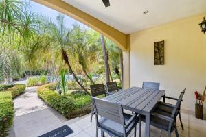 Beach Paradise, Pool, 250 meters from Playa Penca