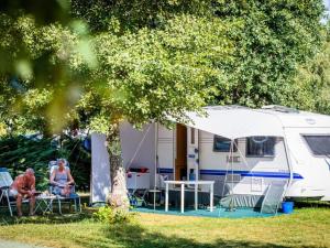 Mobil-home pour 6 personnes avec terrasse - API-1-52-655