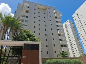 Marino Marine – Apartamento de 4 Quartos à Beira-Mar no Coração do Meireles