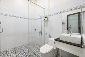 Spacious City 2Bed 1Bath Upstairs Home