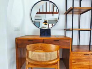 Mawar Merah Studio with private Pool in Selong Belanak