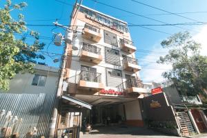 RedDoorz Plus New Era Budget Hotel Mabolo former RedDoorz near Landers Superstore Cebu City