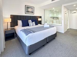 Oceanview Luxury Escape Oracle Tower 2 Level 24