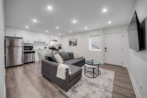 Modern 2Bed Suite Near Capilano Bridge & Trails
