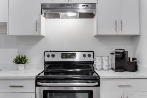 Modern 2Bed Suite Near Capilano Bridge & Trails