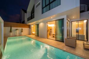 Bangtao Brand New Luxury Modern Pool Villa Laguna Phuket