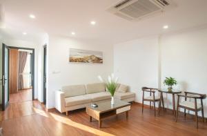 Sumitomo Apartment on Linh Lang Street