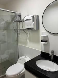 Spacious downtown apartment overlooking Parque de las Aguas