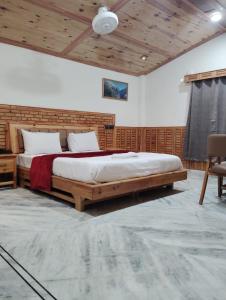 Hotel CM Palace - Pure Vegetarian