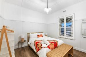 Settlers Cottage on Fitzroy- Red Cliffs