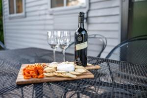 Settlers Cottage on Fitzroy Sleeps 6