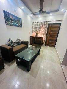 Cozy 1BHK with Park View Peaceful and Private Stay