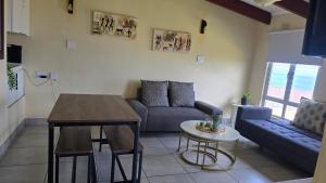 Chakas Rock Chalet 23