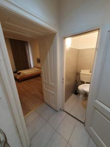 Comfortable 2BR Apartment with Netflix near Karlsplatz