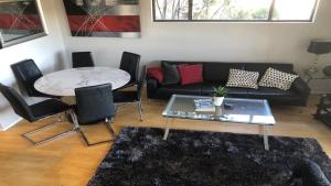 Clareview - Pool & Views