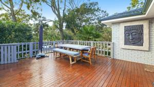 Jewel On Newell - Hear The Waves