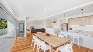 Avoca Chic - Modern Town House
