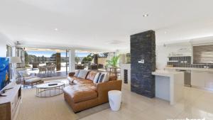 Avoca Beach Penthouse - Mesmerising Views