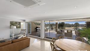 Avoca Beach Penthouse - Mesmerising Views