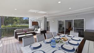 Avoca Beach Lakehouse - 450m Walk To Avoca Beach