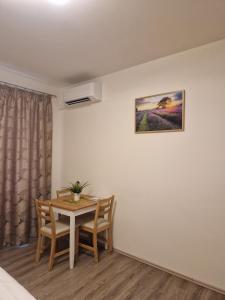 Fully renovated apartment by Anděl metro