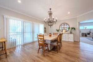 Lakeside on Southlakes - Family Entertainer