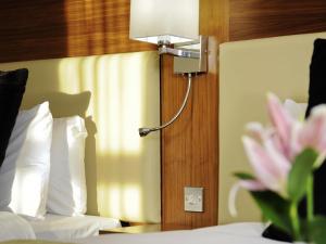 London Bloomsbury Square Hotel by IHG