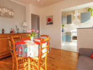 Cozy Garden Retreat Malemort