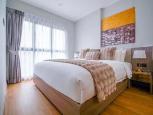 Desiggner Stay & Soft Tones & Bright Space 070N47