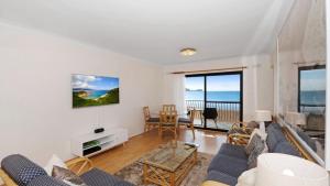 Sandy Cheeks - Sunny Beachfront Location