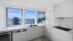 Watch The Whales - Breathtaking Views