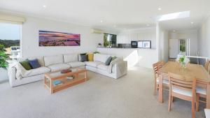 The Lookout - Never - Ending Views