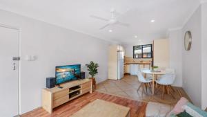Hi Surf 8 - Beachfront Apartment