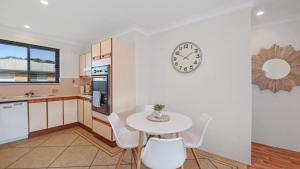 Hi Surf 8 - Beachfront Apartment