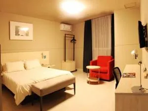 锦江之星十堰市房县南大街酒店 - 十堰