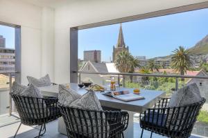 Danbury on Loop - Designer Apartment in Cape Town