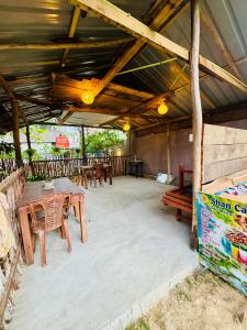 Shan Hostel And Restaurant