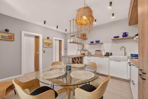 Breezy Boho 2BD Home with Sea View - Chayka by Flat Mаnаger