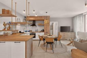 Breezy Boho 2BD Home with Sea View - Chayka by Flat Mаnаger