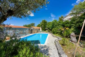 Beautiful stone holiday house MENTA I