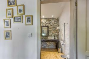 Beautiful stone holiday house MENTA I