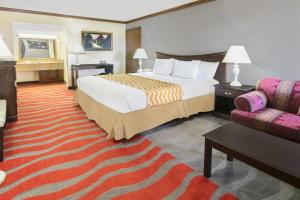 Travelodge Inn & Suites by Wyndham Norman