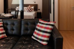 Cozy Apartment at Rawai with Pool Access