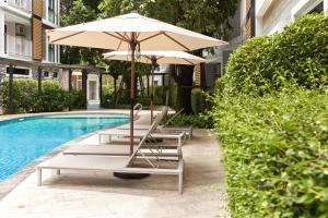 Cozy Apartment at Rawai with Pool Access