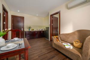 Sea Front Apartment & Spa Da Nang