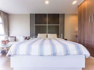 Apartments in the NICE condominium on Bang Tao Beach