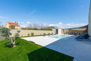 Villa Cesarica by Kompas Villas