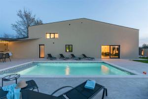 Villa Cesarica by Kompas Villas